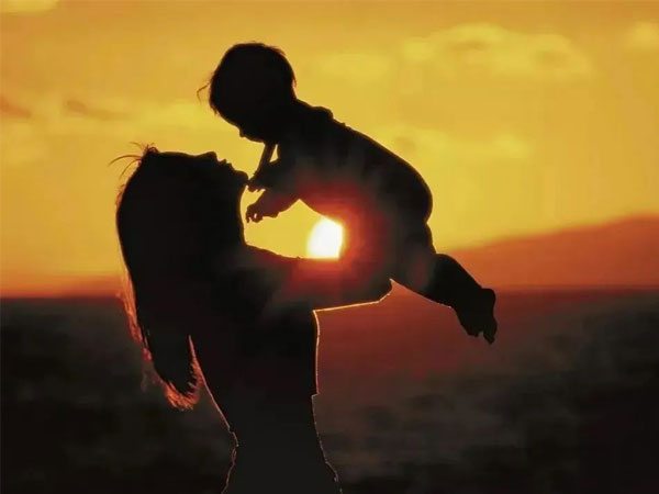 传统节日丨母亲节,母爱如海,深沉而伟大!